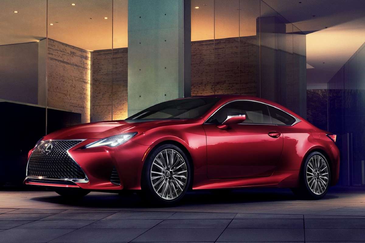 إصداري لكزس RC وRC F