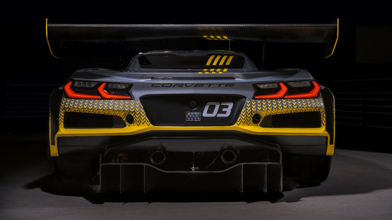 rear-end-Corvette Z06 GT3.R 