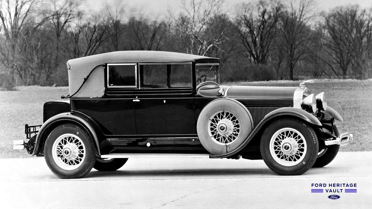 1929_lincoln_dietrich_victoria_convertible_coupe