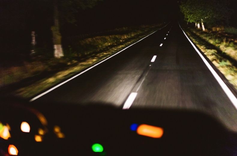 night-driving-safety-tips