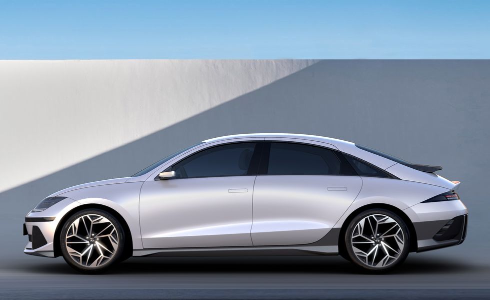 2024_hyundai_ioniq_6