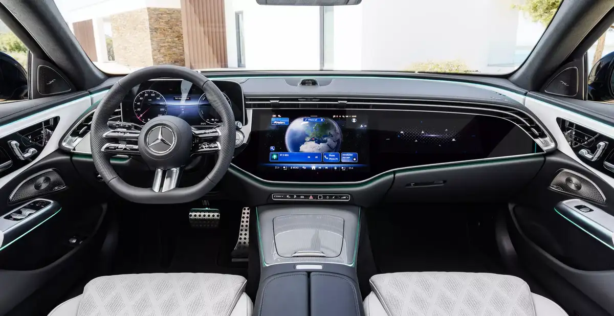 التكنولوجيا-في-مرسيدس-e-class