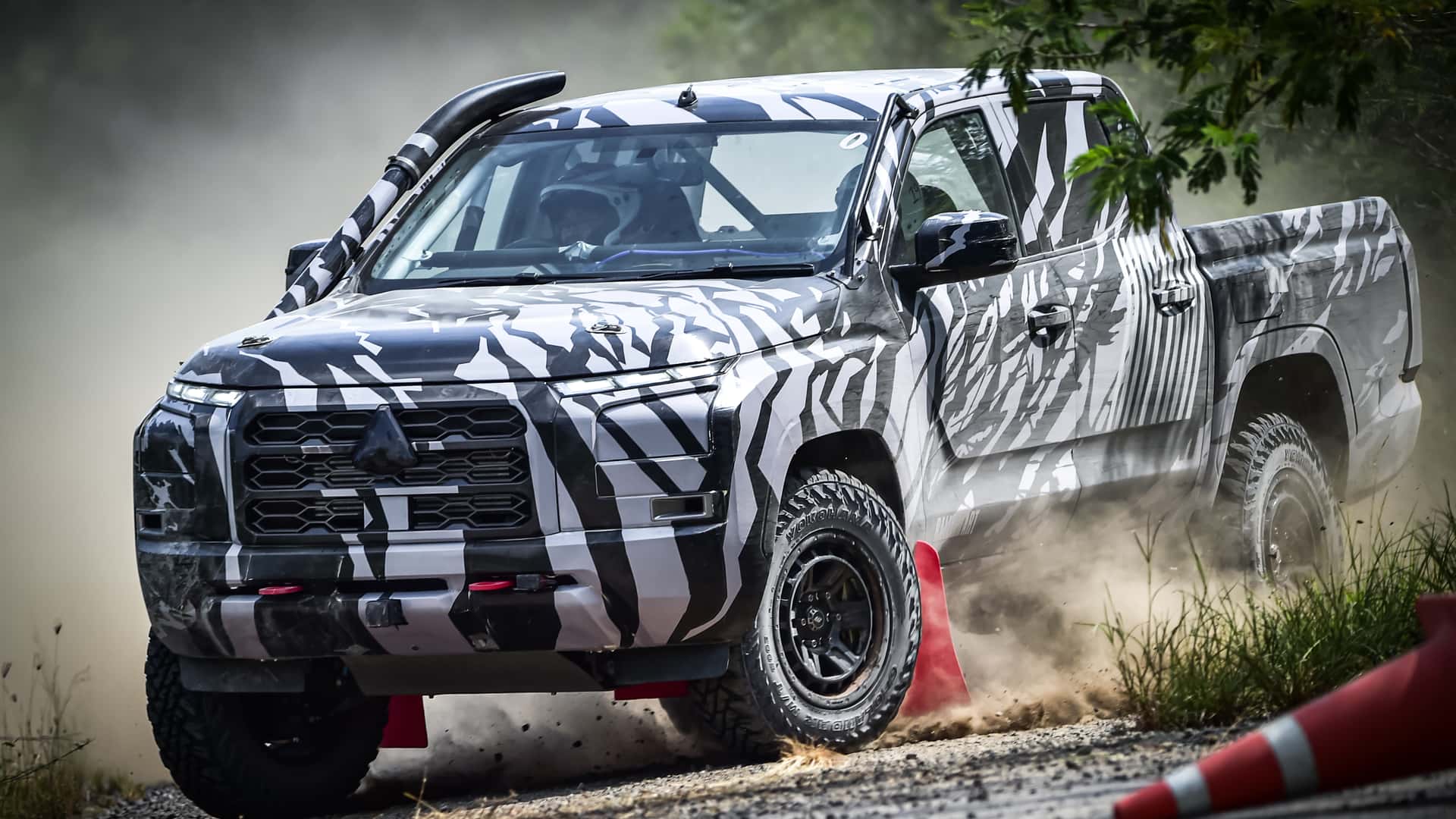 ميتسوبيشي-l200-2024