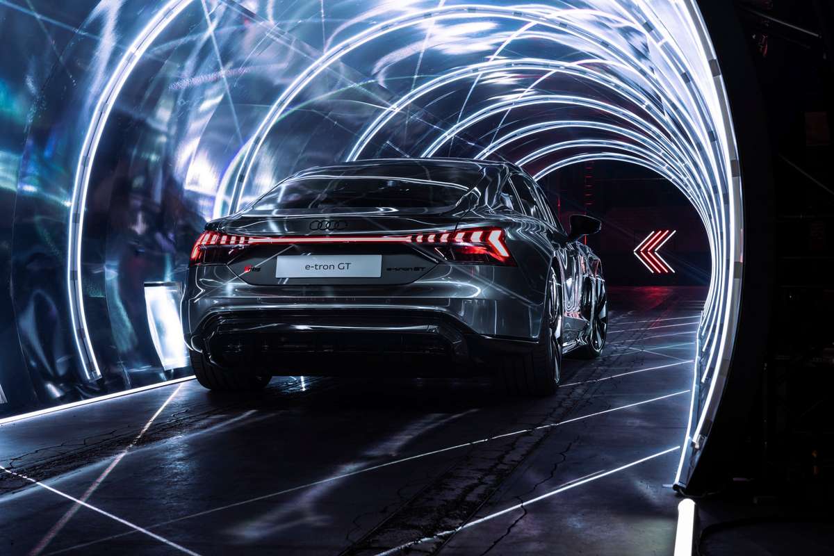 2_e_tron_gt