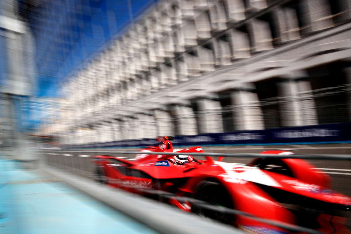 jaguar_tcs-race_in_action