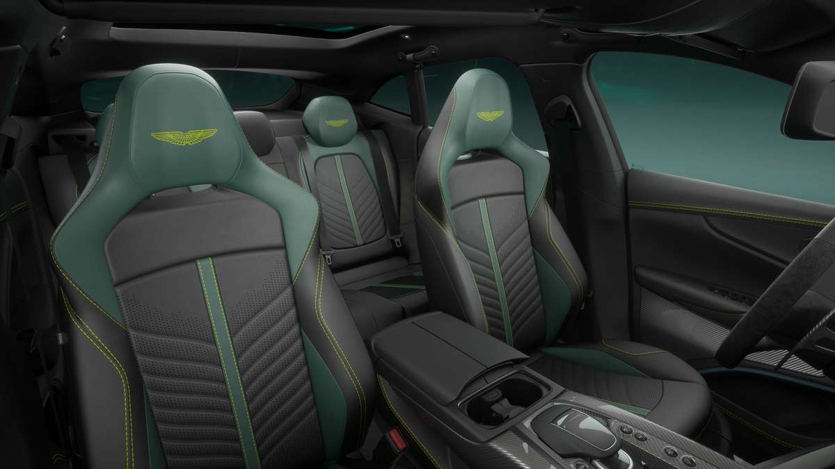 DBX 707 seats