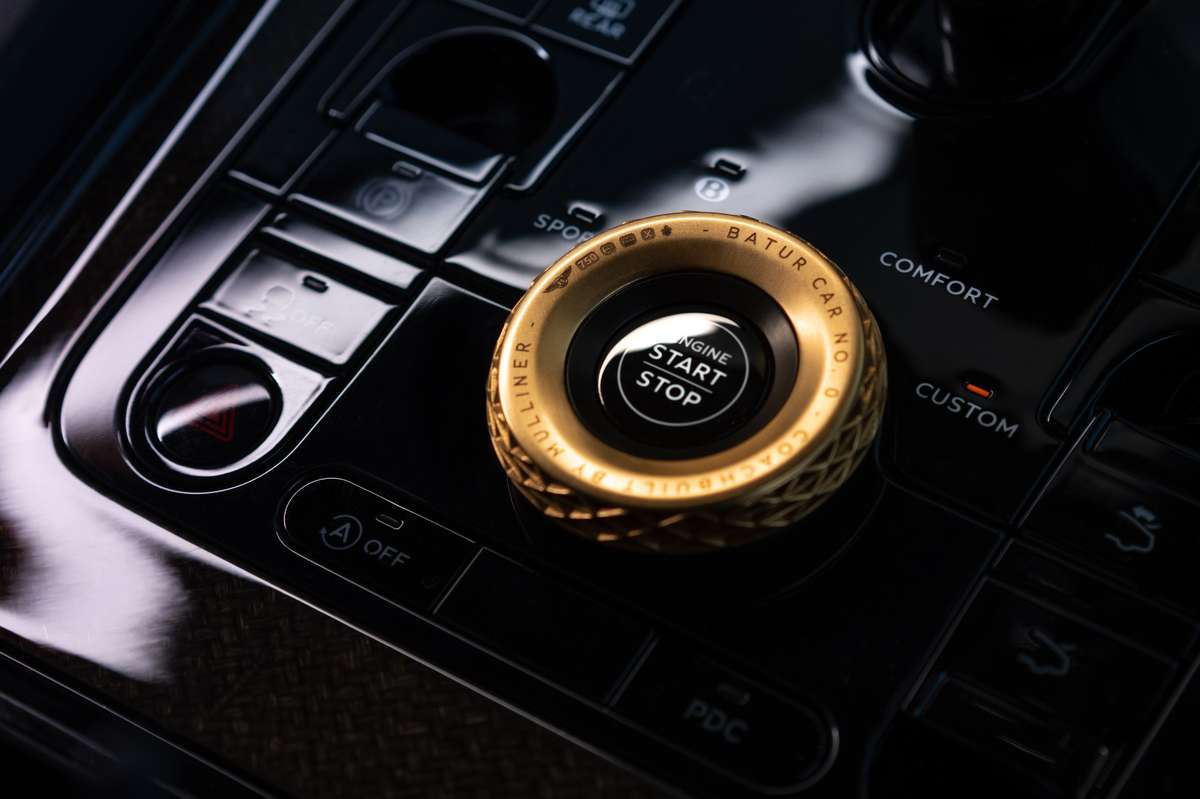 gold-in-bentley