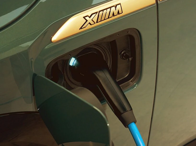 bmw-xm-performance