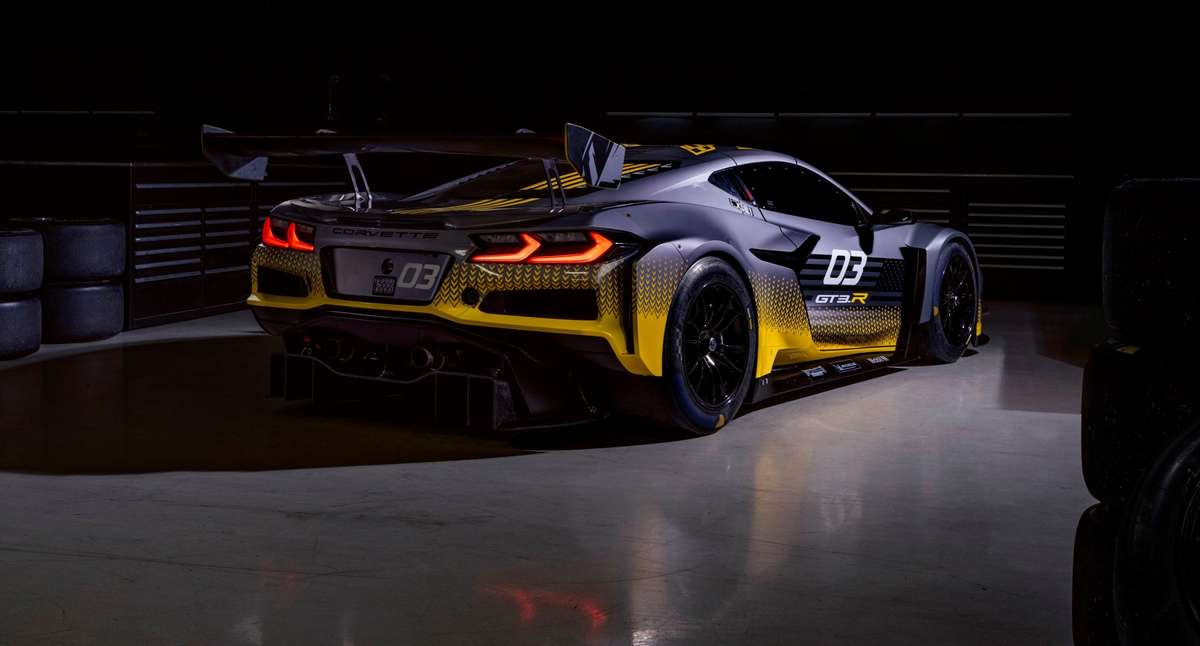 تصميم شفروليه كورفيت Z06 GT3 R