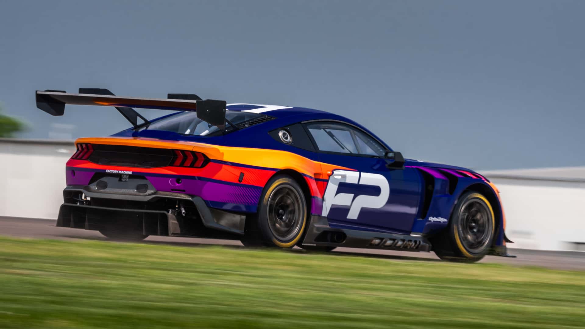 فورد موستانج GT3 لومان