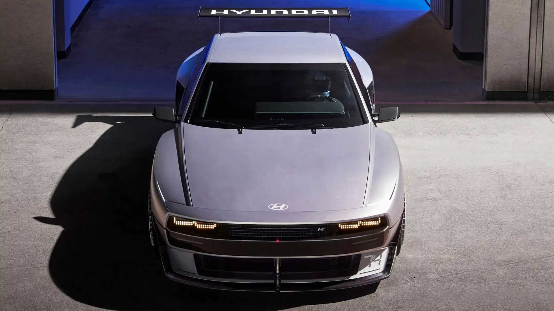  هيونداي N Vision 74