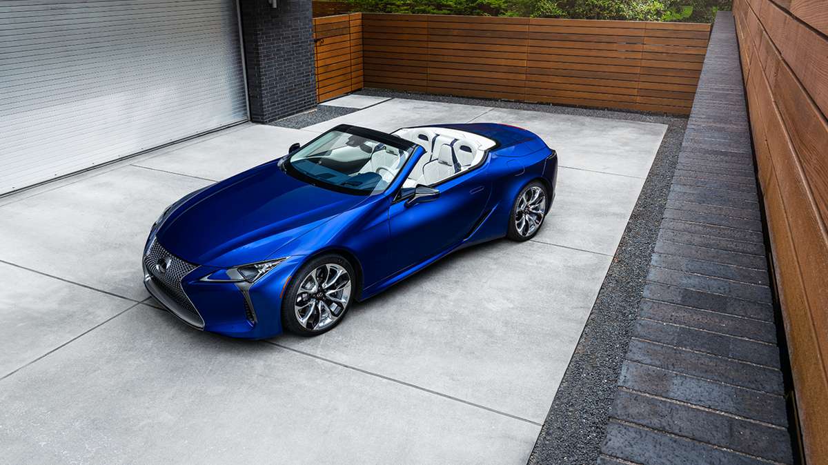 لكزس LC500 المكشوفة