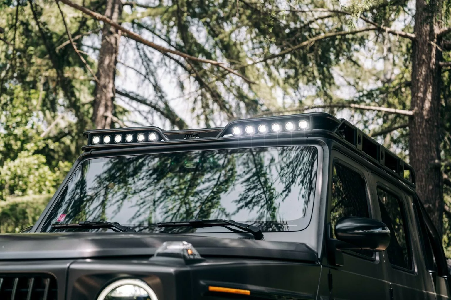 مرسيدس AMG G63 بيك اب