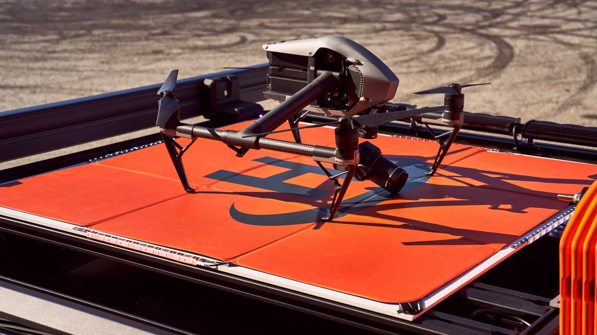 مفهوم ID.4 EV Drone Command الكهربائي
